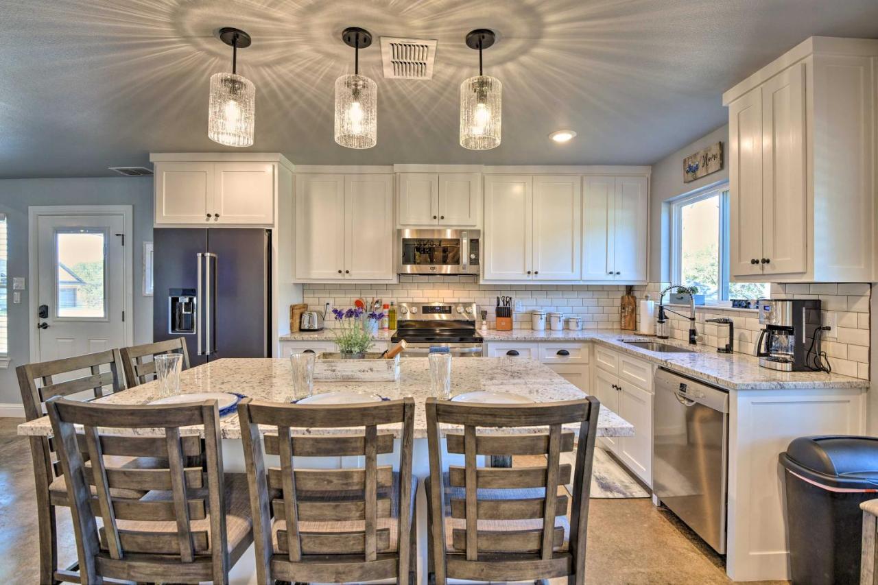 Granbury Home With Hot Tub And Furnished Patio! Kültér fotó