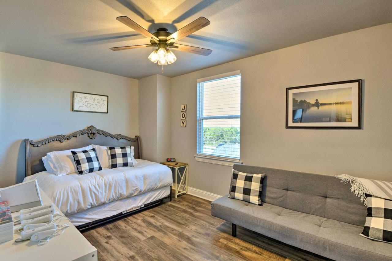 Granbury Home With Hot Tub And Furnished Patio! Kültér fotó