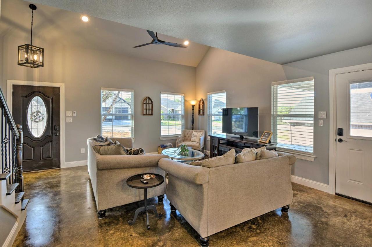 Granbury Home With Hot Tub And Furnished Patio! Kültér fotó