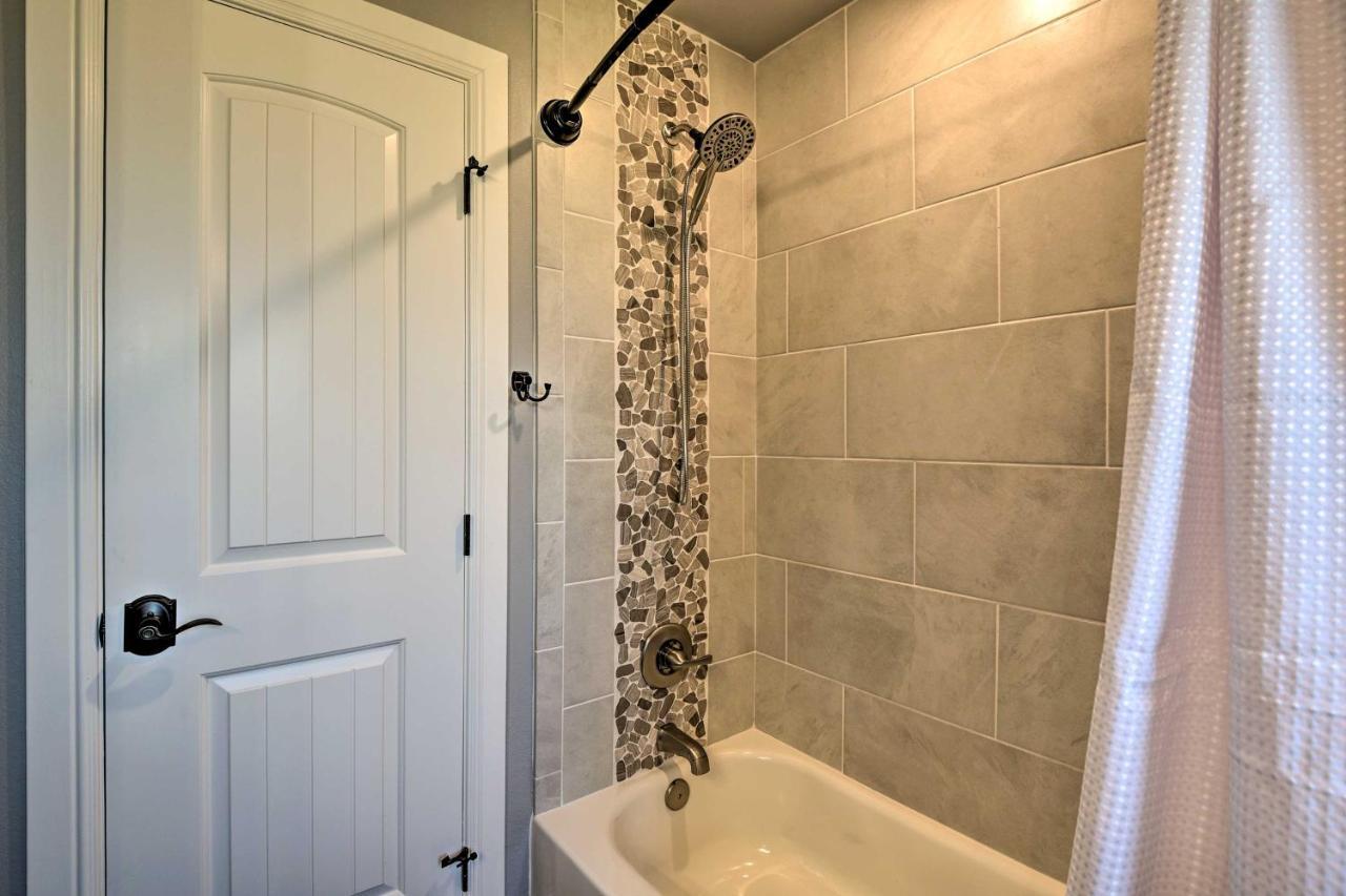 Granbury Home With Hot Tub And Furnished Patio! Kültér fotó