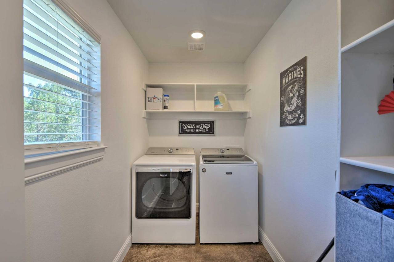 Granbury Home With Hot Tub And Furnished Patio! Kültér fotó