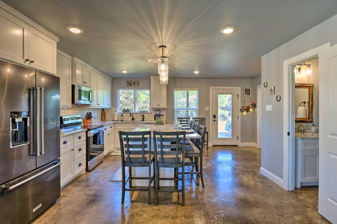 Granbury Home With Hot Tub And Furnished Patio! Kültér fotó