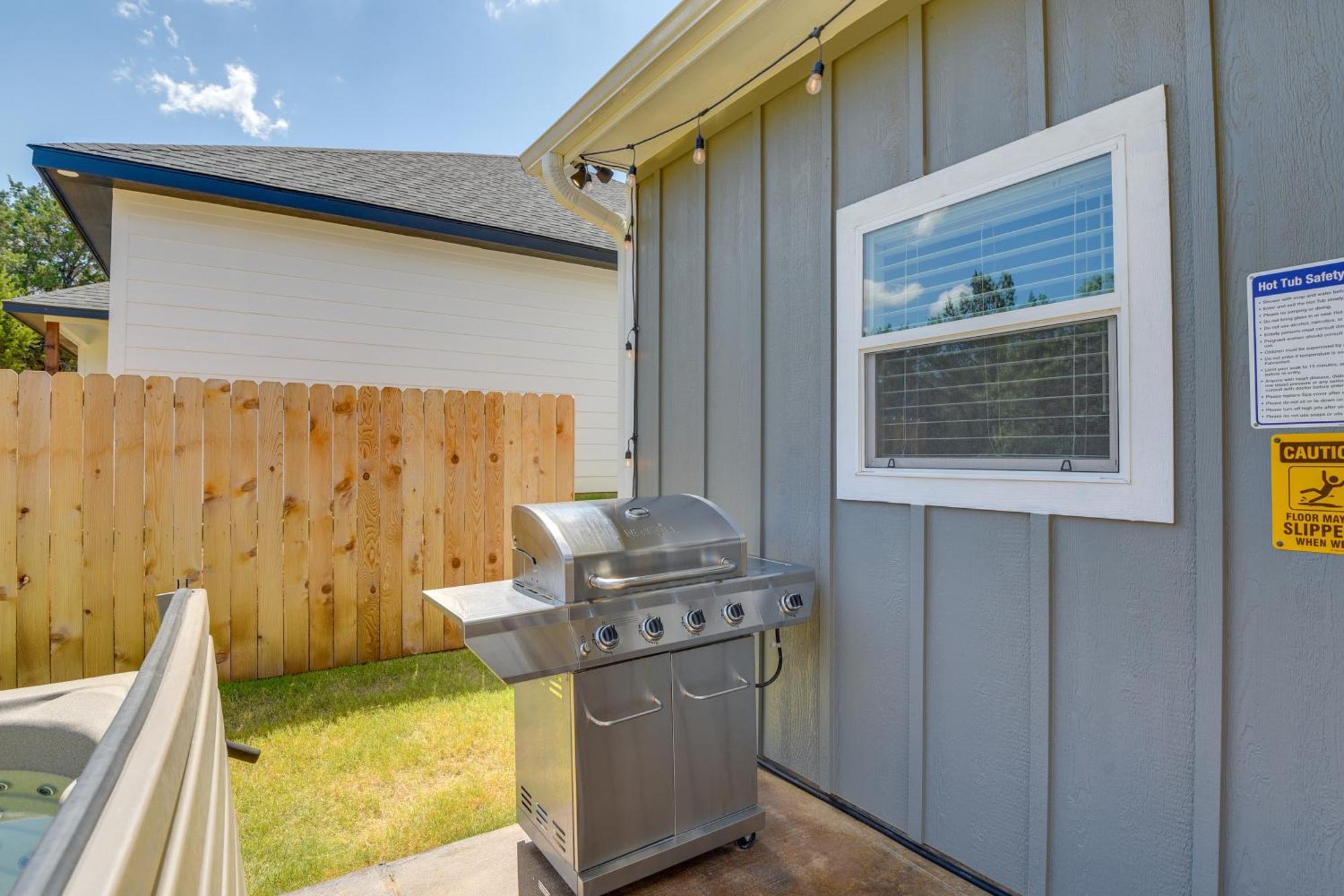 Granbury Home With Hot Tub And Furnished Patio! Kültér fotó