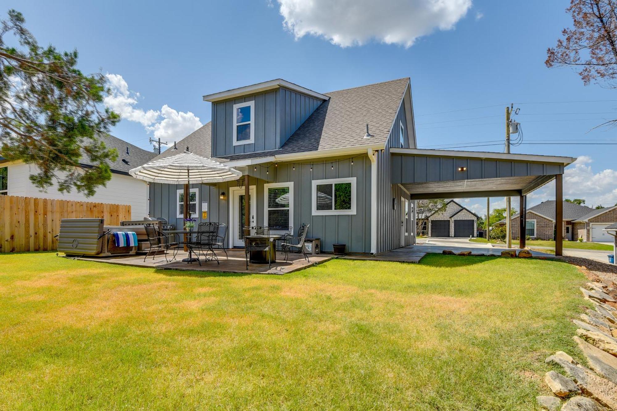 Granbury Home With Hot Tub And Furnished Patio! Kültér fotó
