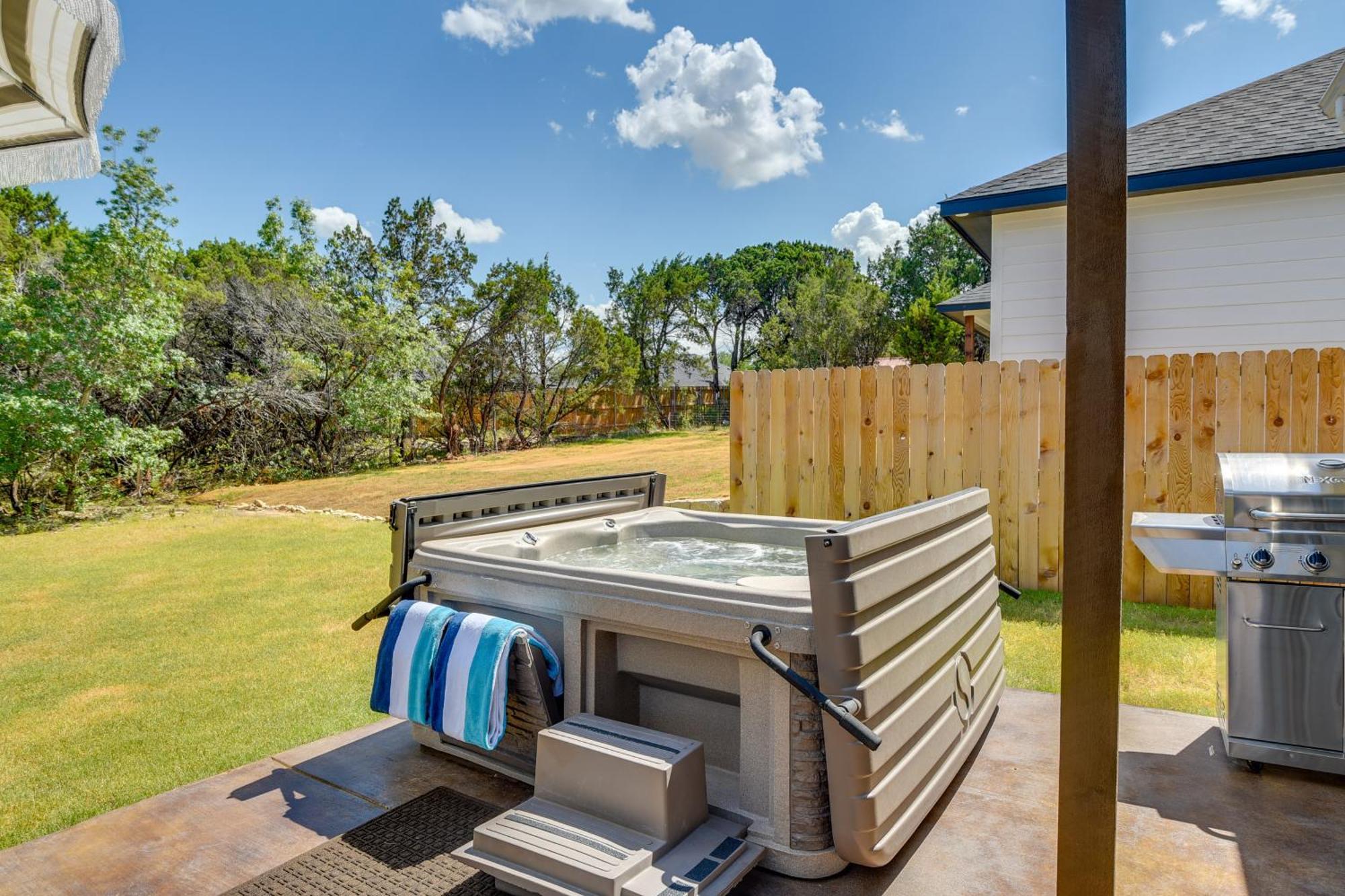 Granbury Home With Hot Tub And Furnished Patio! Kültér fotó