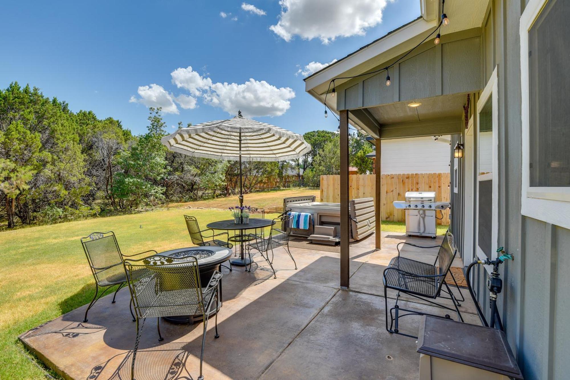 Granbury Home With Hot Tub And Furnished Patio! Kültér fotó