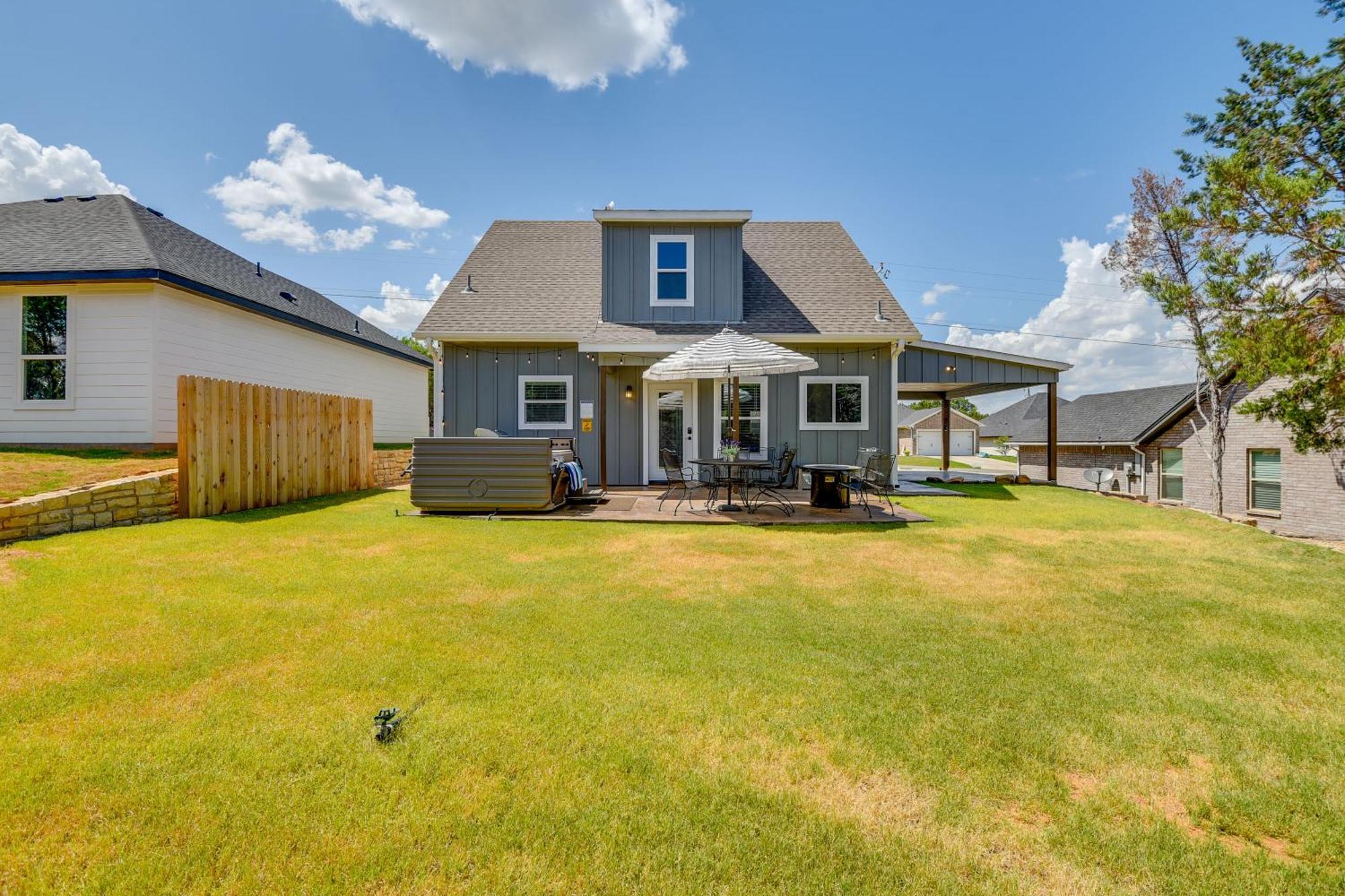 Granbury Home With Hot Tub And Furnished Patio! Kültér fotó