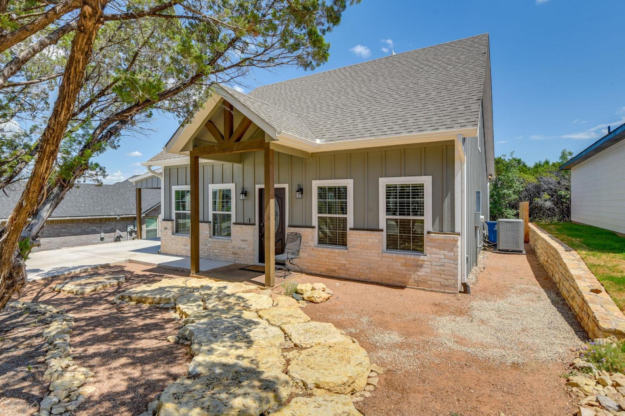 Granbury Home With Hot Tub And Furnished Patio! Kültér fotó